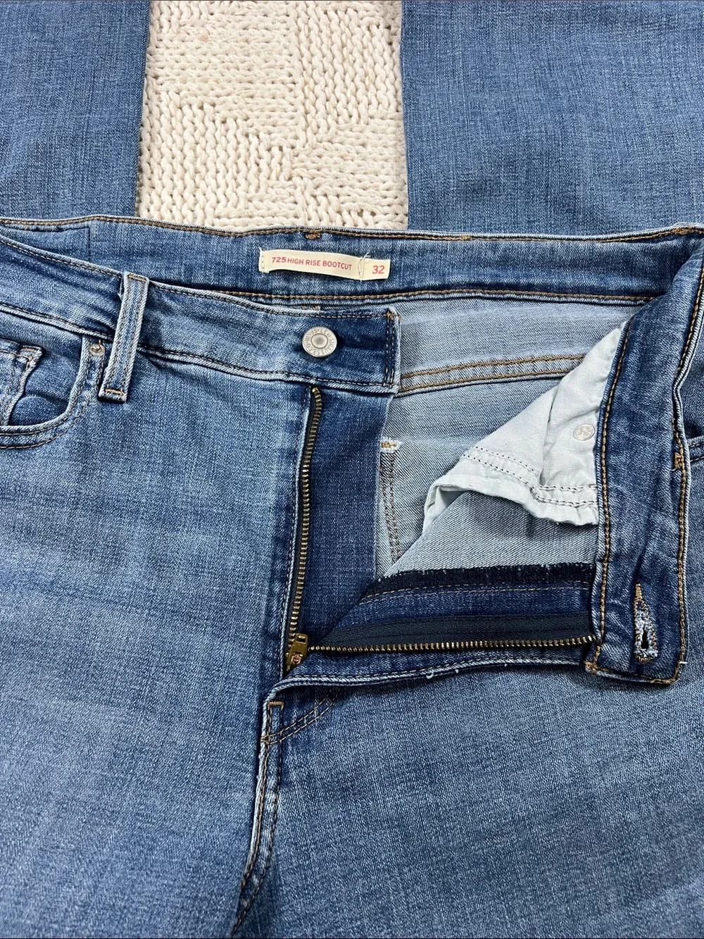 Levis high rise